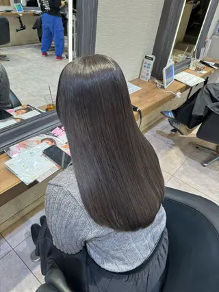 セミロング カラー 赤み消しカラー🌱 YUZUKI🫧のヘアスタイル