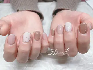 カラー ネイル 芦辺 香奈のネイルデザイン