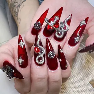 ネイル Queens ゲンのネイルデザイン