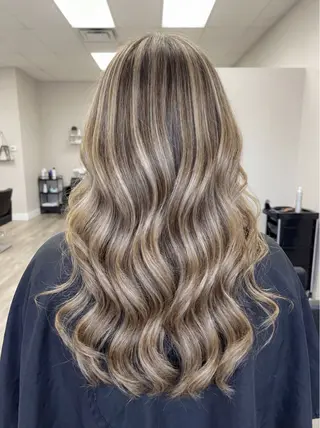 カラー COAGINZAMaison【コア銀座メゾン】所属・11万フォロワー 浜田貫太郎✨️のヘアスタイル