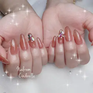 ネイル Nailroom. Cinderellaのネイルデザイン