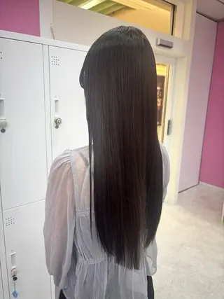 ロング カラー 伊藤 綾のヘアスタイル