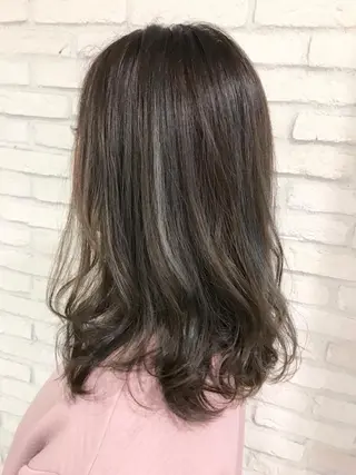 セミロング カラー 横浜🍒ルーツカラー エクステ／RIEのヘアスタイル