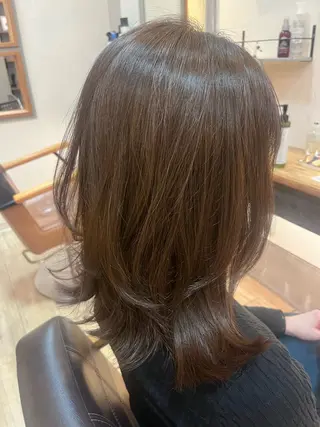 ミディアム ハラちゃんカット✂︎ 透明感🩵ケアカラーのヘアスタイル