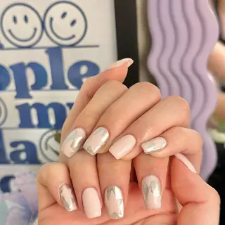 ネイル yuka🩶 渋谷.表参道Nailのネイルデザイン