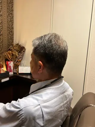 ショート レイヤー/透明感カラ ー/茅ヶ崎/momiのヘアスタイル