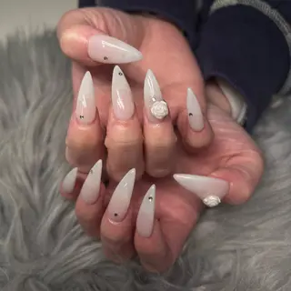 ネイル IROHA NAIL 長谷川唯惺のネイルデザイン