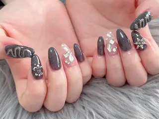ミディアム Nina's nailのネイルデザイン