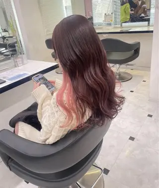 ロング 韓国ヘア/ブリーチ無 しWカラー/オリーブのヘアスタイル