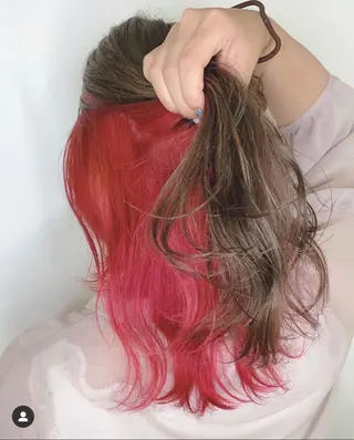 ミディアム カラー Gaudi / ガウディのヘアスタイル