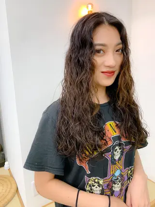 ロング パーマ SALOWIN 名古屋所属・パーマ特化美容師 /丹羽舜太のヘアスタイル