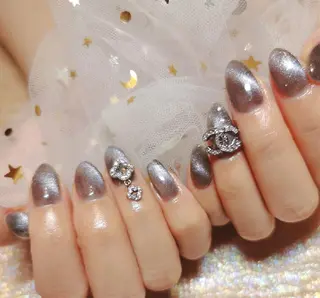 ネイル ミディアム フィルイン、長さ出し 深爪矯正のネイルデザイン