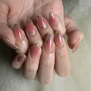 ネイル repos~ルポ~所属・里見 麗のネイルデザイン