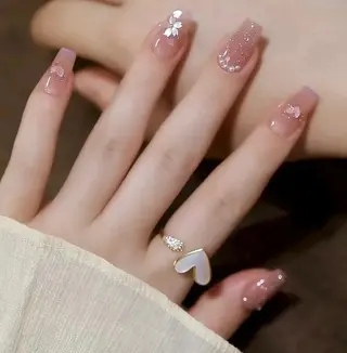 ネイル 💅E•U•B NAIL🌹所属・横浜市中区曙町 ネイルE·U·Bのネイルデザイン