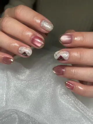 ネイル Ortus (ｵﾙﾄｩｽ)のネイルデザイン