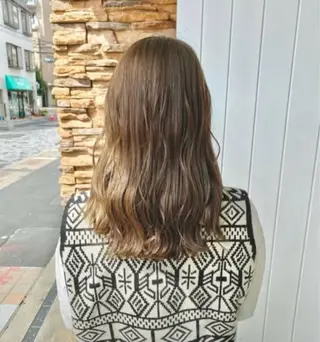 セミロング 美髪✨艶髪✨髪質改善 カラー特化❣辻本悠心のヘアスタイル