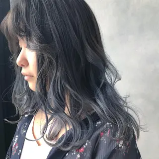 ロング ORIKA 美容室のヘアスタイル