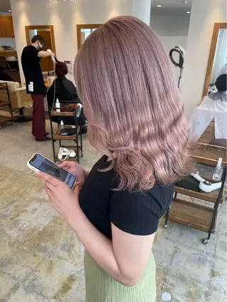 ロング miyu ハイトーンモデル募集のヘアスタイル