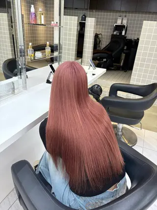 カラー ベージュ／ブラウン/ ナチュラルレイヤーのヘアスタイル