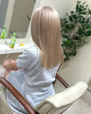 ロング カラー 🩵carina🩵 ハイトーンカラー✂️のヘアスタイル