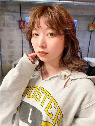 セミロング パーマ パーマ/レイヤー 岩山丈一郎のヘアスタイル