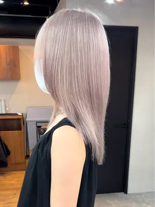 ミディアム Foi by Belle都賀店（フォワ バイ ベル）所属・FoibyBelle ﾌｫﾜﾊﾞｲﾍﾞﾙのヘアスタイル