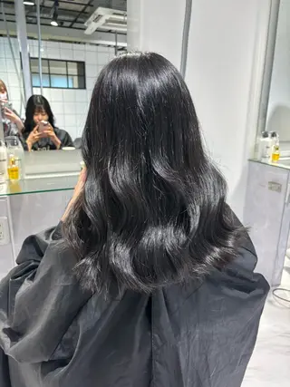 セミロング カラー 表参道♡暗髪^ྀི 艶カラー♡アユミのヘアスタイル