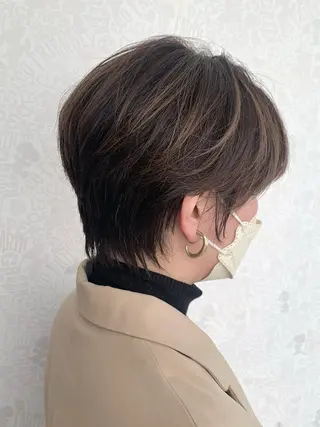 ショート カラー Leia所属・ムラヨシ ショータのヘアスタイル