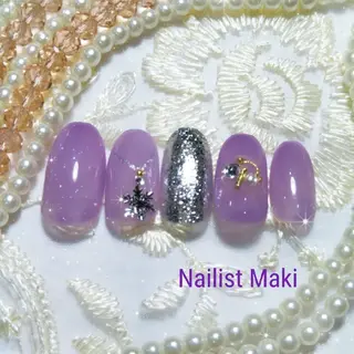 ネイル 小顔・毛穴・たるみ ネイル　似内真樹のエステ・リラクイメージ