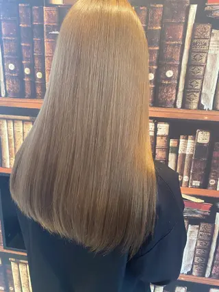 ロング EARTH 新宮店のヘアスタイル