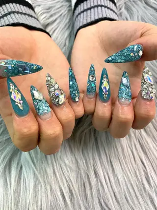 ネイル MADIA所属・MADIA SHIANのネイルデザイン