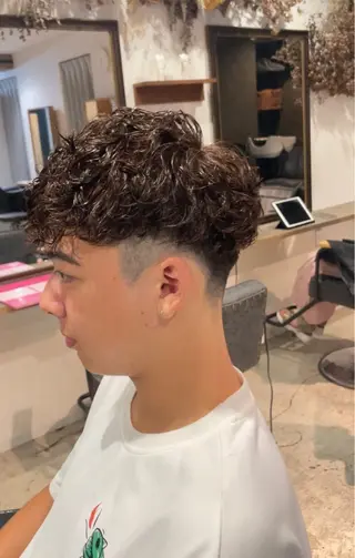 パーマ メンズ ギャルの革命児 秀斗のヘアスタイル