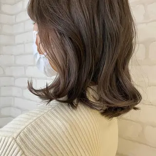 ミディアム カラー abilita AZUSAのヘアスタイル