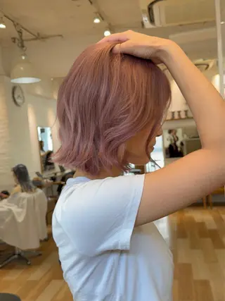 ショート カラー ミルクティー× グレージュMOMOのヘアスタイル