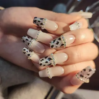 ネイル RUNWAY 　　の眉毛・アイブロウイメージ