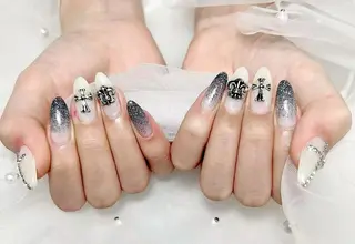 ネイル 🌈 Laule'aのネイルデザイン