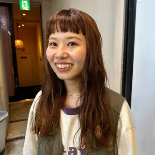 セミロング Styling Bub所属・KURO 艶カラー レイヤーカットのヘアスタイル