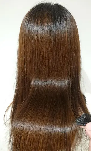 カラー ブリーチ/ヘアケア/ 艶髪/イギチハルのヘアスタイル