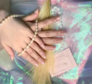 ネイル pink ladyサロン所属・べ にのネイルデザイン