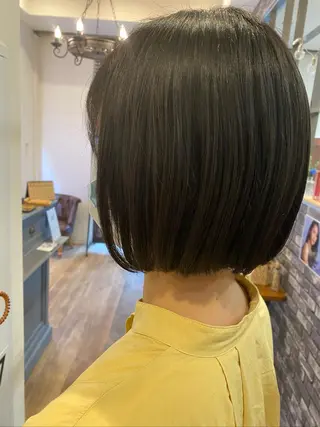 ショート 新谷 桃子のヘアスタイル