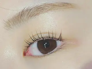 マツエク・マツパ 和田 真弥の眉毛・アイブロウイメージ