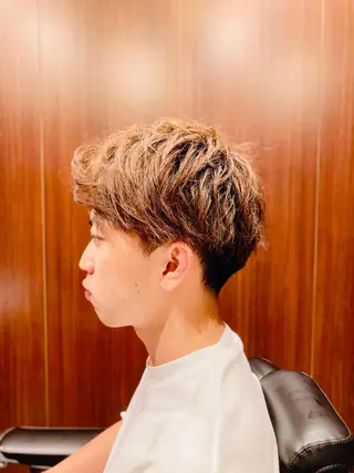 ショート カラー メンズ ブロー東京　神田店所属・TAKUMI/神田/ ビジネス/フェードのヘアスタイル