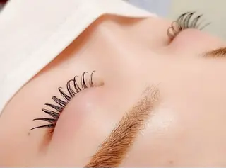 マツエク・マツパ Lupines Asahi🔆の眉毛・アイブロウイメージ