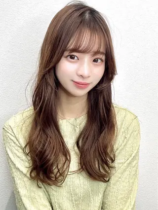 ロング 宮本 琴音のヘアスタイル