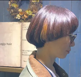 ショート カラー ブリーチ、パーマ 西部笑のヘアスタイル