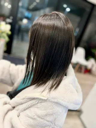 ミディアム ブリーチ毛に縮毛矯正 ✨カラー✨山田 正幸のヘアスタイル