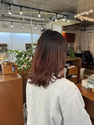 ミディアム 奥村 紘のヘアスタイル