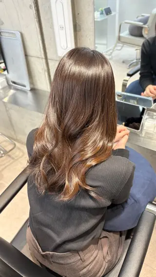 ロング カラー ヘアアレンジ youres hair 髪質改善トリートメント&ヘッドスパ新宿三丁目店所属・小林春月 /新宿美容師のヘアスタイル