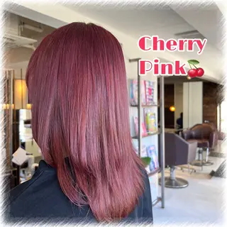 セミロング カラー 岡本 絢香のヘアスタイル