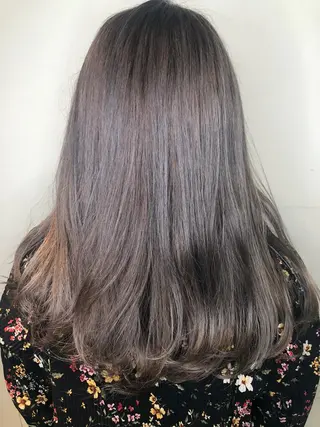 セミロング カラー 西本 夏美のヘアスタイル